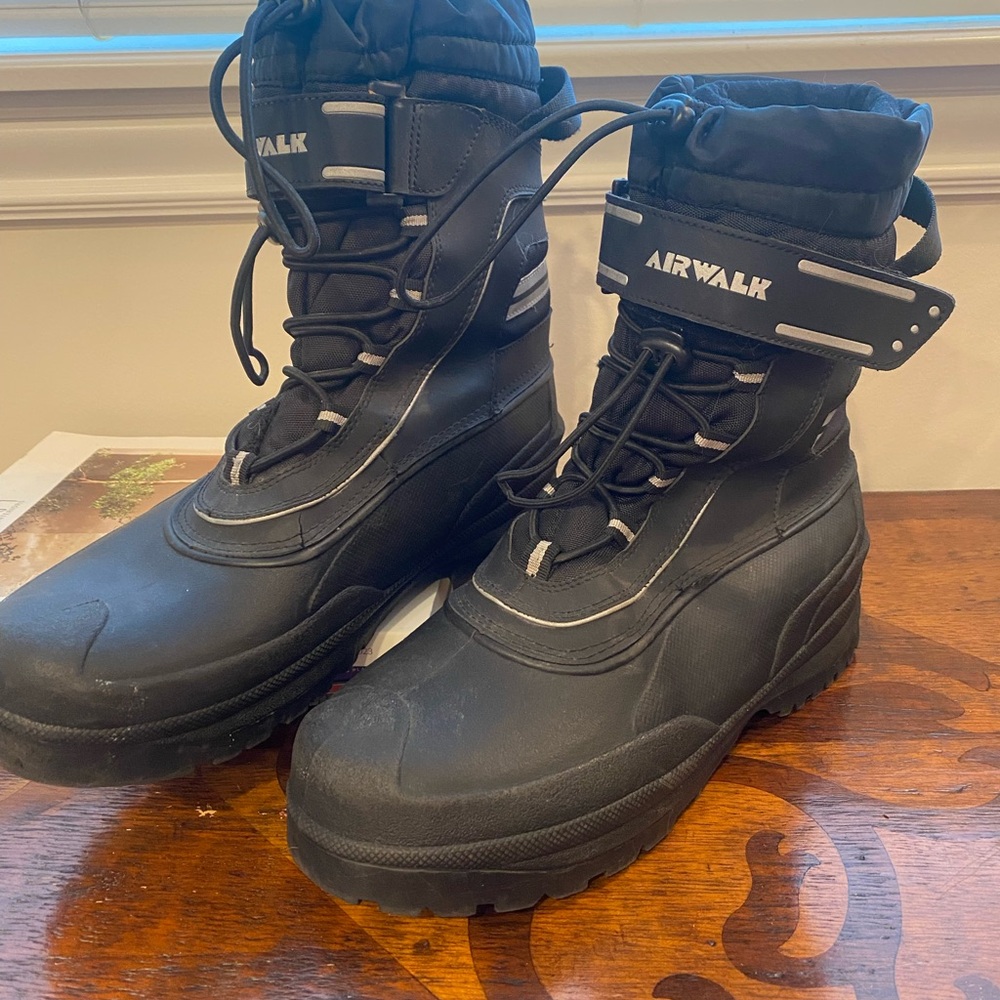 Airwalk Black Snow Boots size 10, waterproof, NWOT
